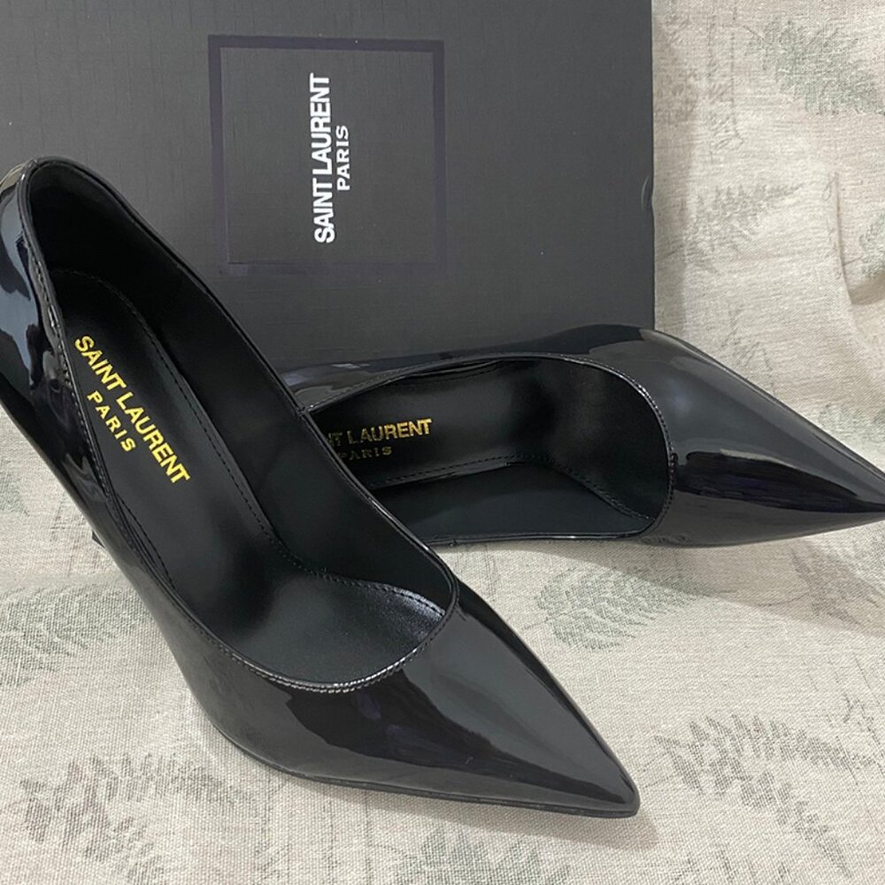 Saint Laurent Black Patent Leather Pumps